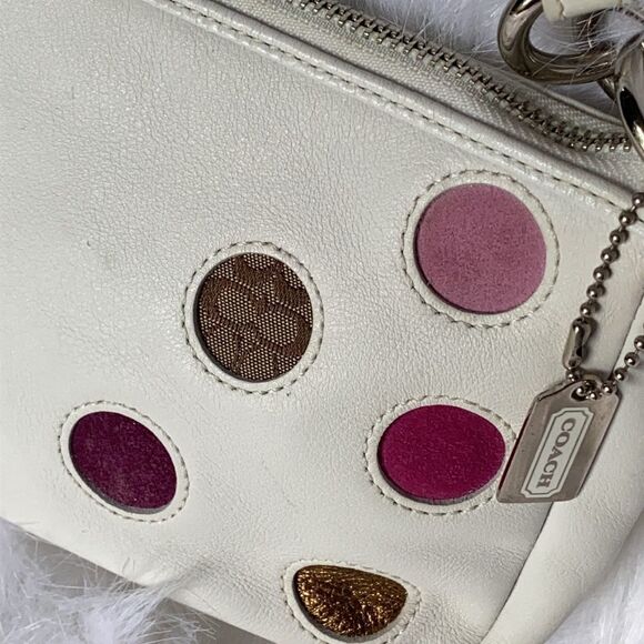 Coach white leather little purse EUC - Picture 3 of 11